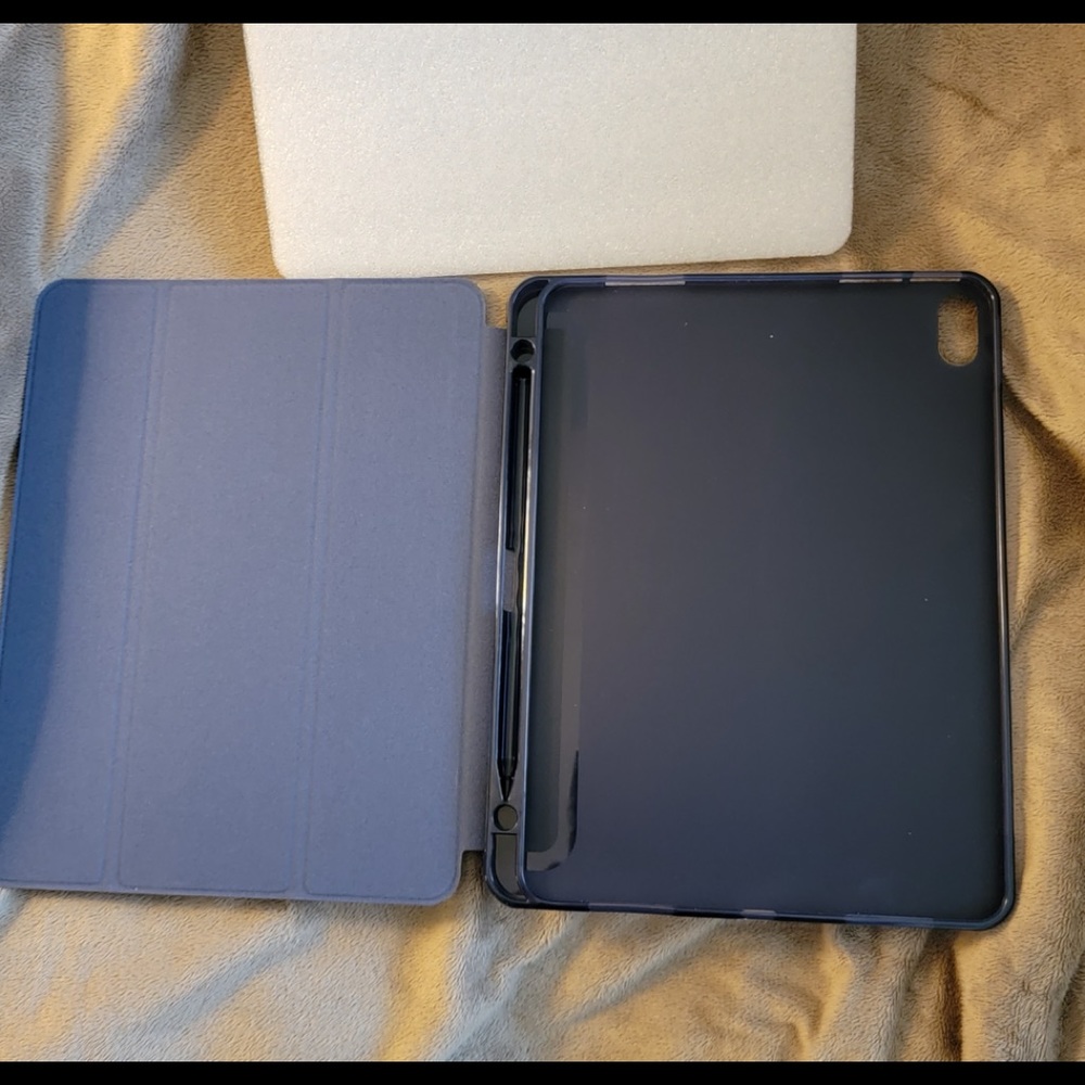 NWOT Gen 4 Case - Picture 4 of 4